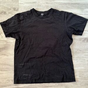 black uniqlo heavyweight tee